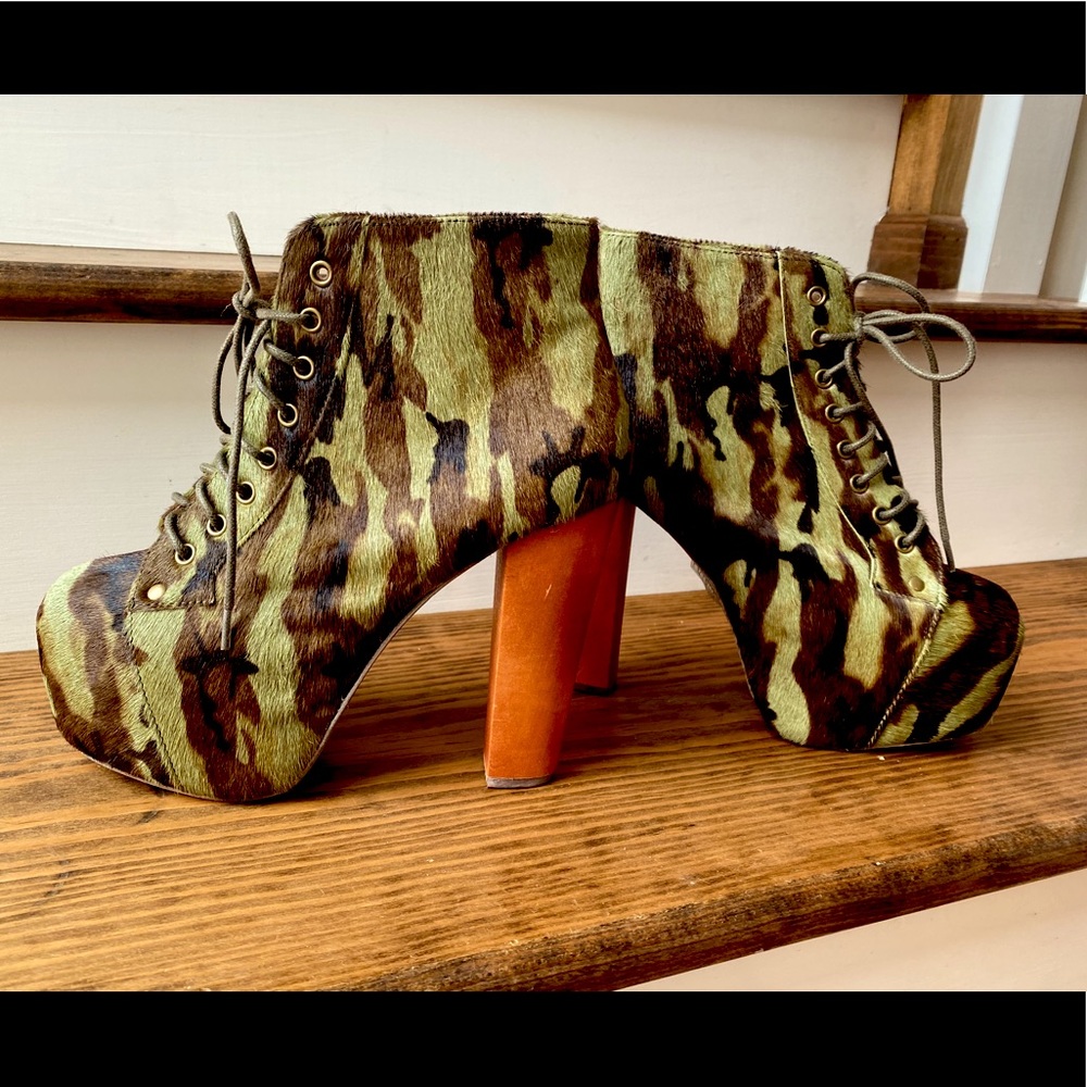 Jeffrey Campbell